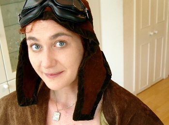 Pilot lite: Gaia as Amelia Earhart (©JE)