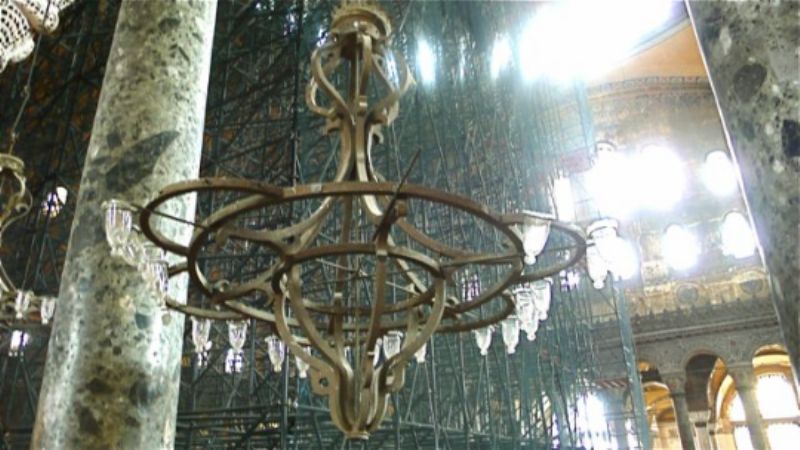 Haghia Sophia: chandelier