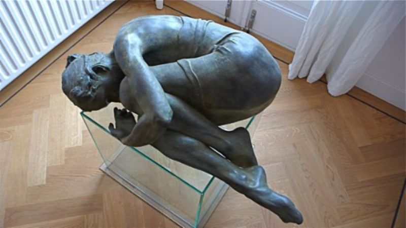 Sculpture asleep