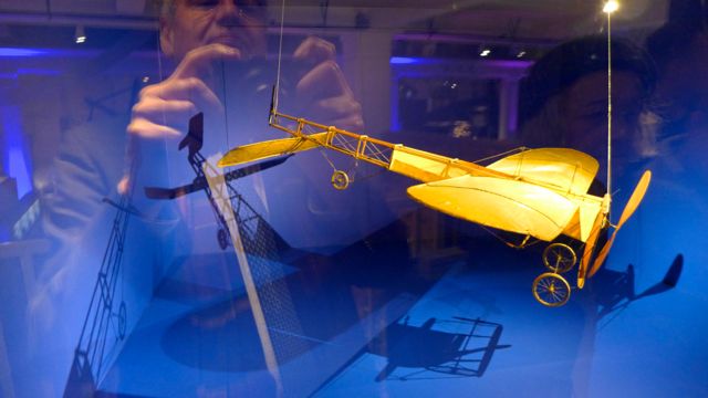 Churchill's Scientists 2: model of Bleriot's plane