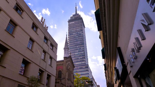 Torre Latinoamericano - we're about to go to the top