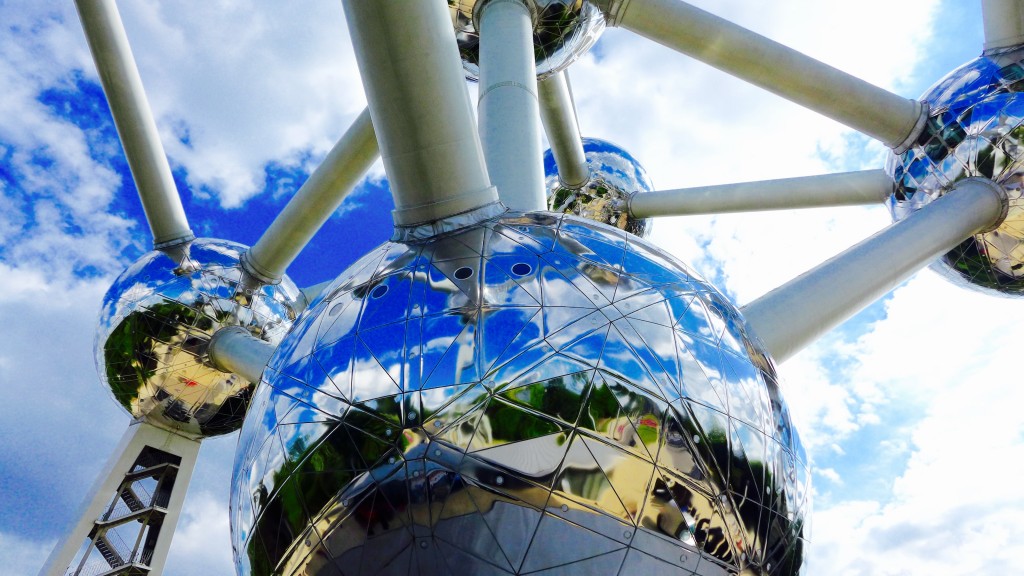 Ant's-eye view of the Atomium